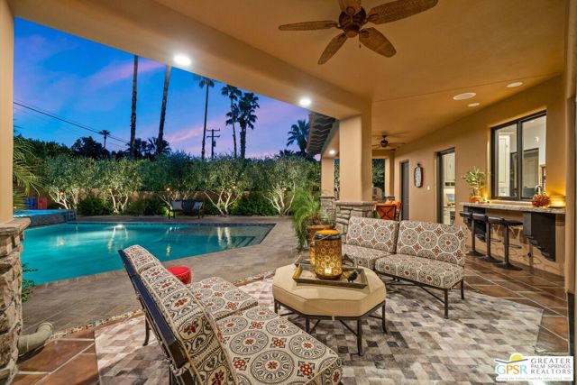 248 E Palo Verde Avenue, Palm Springs CA: https://media.crmls.org/mediaz/28dcd685-17ba-4d75-b525-ac470ed4aa70.jpg