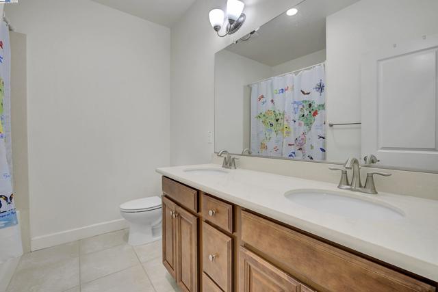 41538 Casabella Cmn, Fremont CA: https://media.crmls.org/mediaz/28dd67ea-f678-4376-9a3e-534e6b9db551.jpg