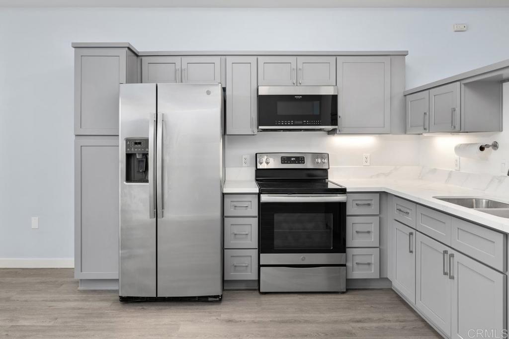 889 Date Street - photo 12