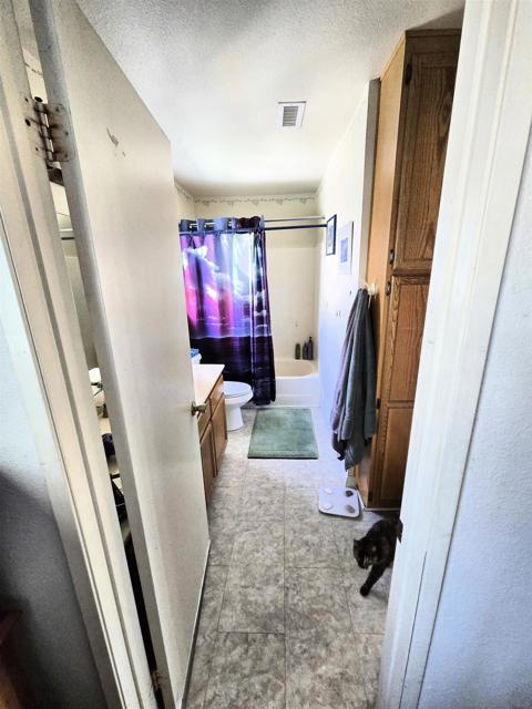 1552 Merlot Ct, Vista CA: https://media.crmls.org/mediaz/28dd6cbd-9221-43aa-ad7d-92d38203ca43.jpg