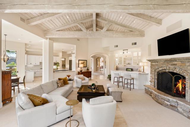 Detail Gallery Image 14 of 27 For 14480 Bellvista Dr, Rancho Santa Fe,  CA 92067 - 5 Beds | 5/1 Baths