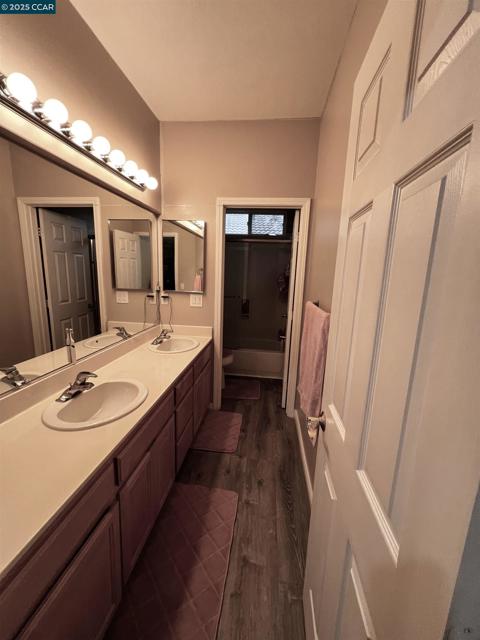 4045 Galenez Way, Antioch CA: https://media.crmls.org/mediaz/28de10d4-a095-4b54-9026-a0c3c9133fb8.jpg