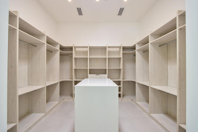 Image 34 of 60 For 1 Makena Lane