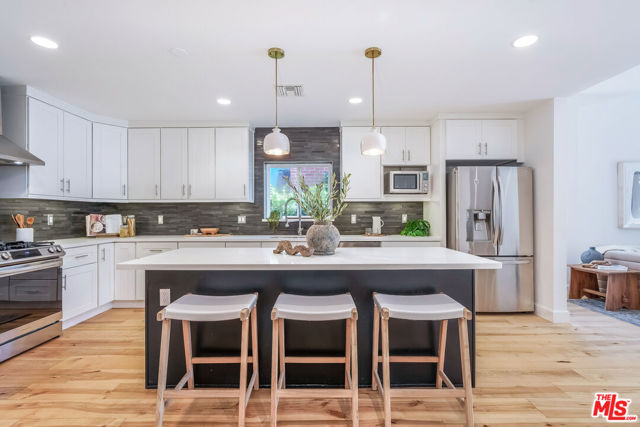 15220 Valleyheart Drive, Sherman Oaks CA: https://media.crmls.org/mediaz/28dec102-8a90-4762-8359-520f8d6a9ab3.jpg