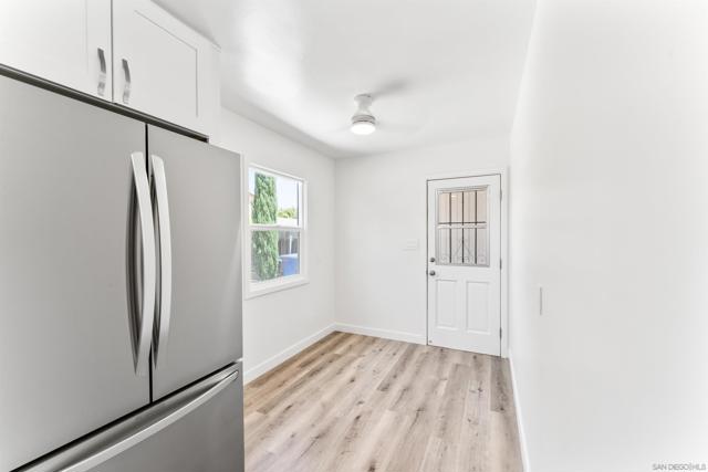 709 4th AVE, Chula Vista CA: https://media.crmls.org/mediaz/28df0e37-348a-46ed-8aee-db3951f10c23.jpg
