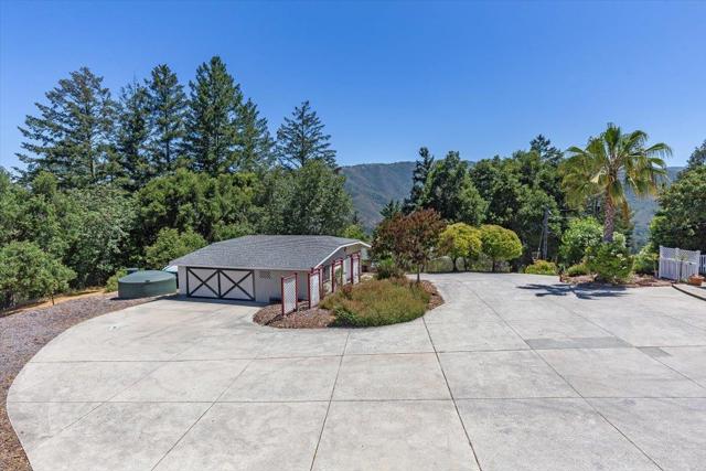 22187 Old Santa Cruz Highway, Los Gatos CA: https://media.crmls.org/mediaz/28df214b-6fc3-4e05-acec-7585c27dfc32.jpg