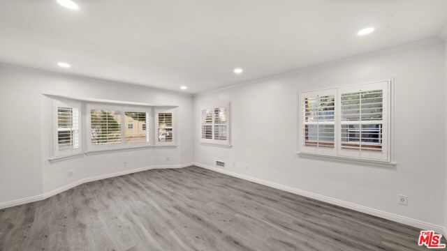 6311 La Tijera Boulevard, Los Angeles CA: https://media.crmls.org/mediaz/28df6047-883d-47a6-90e9-fe3abde0088a.jpg