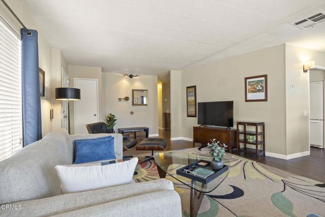 Detail Gallery Image 9 of 38 For 24 Heather Way #24,  Ventura,  CA 93004 - 2 Beds | 2 Baths