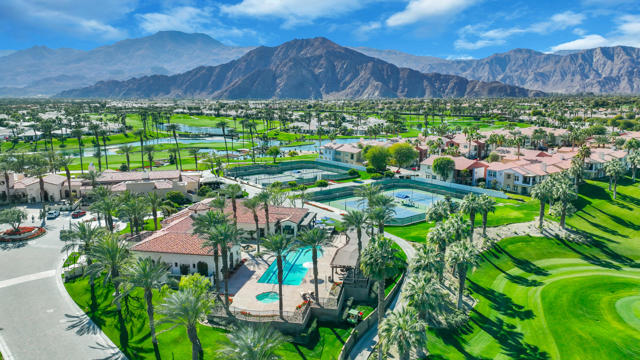 80276 Via Tesoro, La Quinta CA: https://media.crmls.org/mediaz/28dfb2ec-21c5-4e51-8b08-238154a78a9c.jpg
