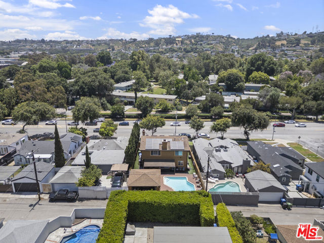 5183 Obama Boulevard, Los Angeles CA: https://media.crmls.org/mediaz/28dff521-3357-47df-8976-117bd2085d46.jpg