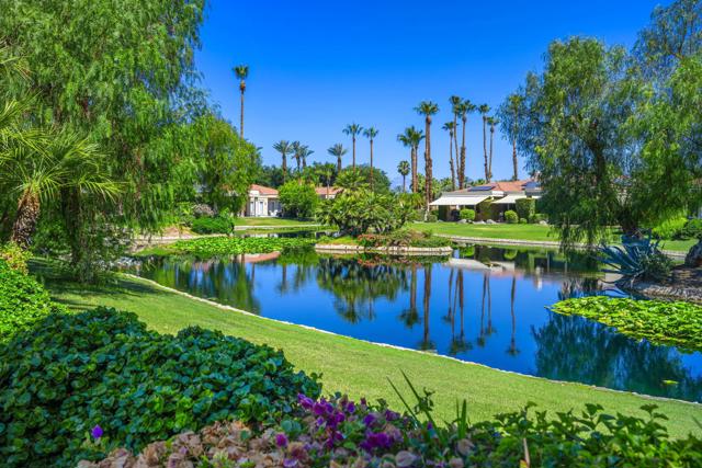 75070 Muirfield Court, Indian Wells CA: https://media.crmls.org/mediaz/28e0be2b-50ed-452a-840e-57bcc4d4a716.jpg