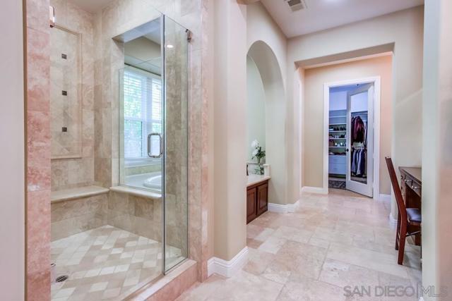 15609 Hayden Lake Place, San Diego CA: https://media.crmls.org/mediaz/28e0c2de-45d4-4895-9adf-5497bf4444a8.jpg