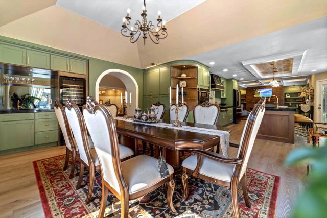 1128 Foxhurst Way, San Jose CA: https://media.crmls.org/mediaz/28e17f0d-a5e8-418b-9490-06cf9c31aeb1.jpg