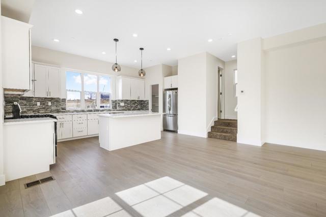 401 San Luis Avenue, Watsonville CA: https://media.crmls.org/mediaz/28e20415-a510-4265-abd2-720b77b8e847.jpg