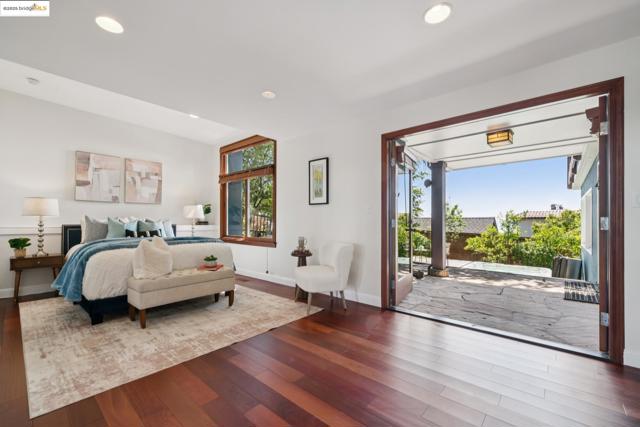716 Cragmont Ave, Berkeley CA: https://media.crmls.org/mediaz/28e32979-645e-4fab-9cf2-8e6569d60f97.jpg