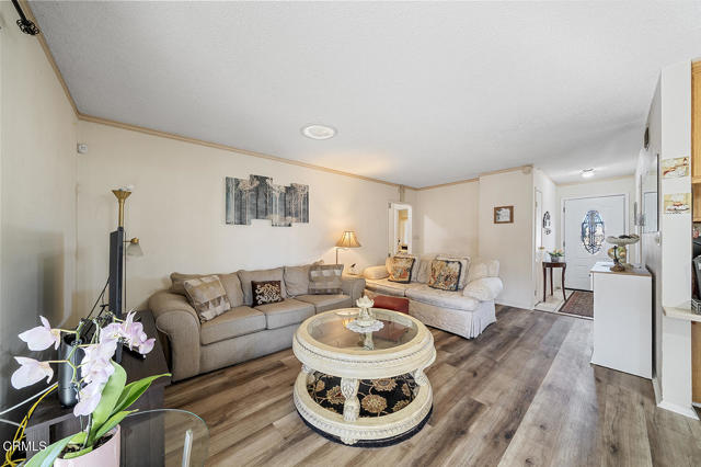 Detail Gallery Image 4 of 28 For 510 S Lyon Ave, Hemet,  CA 92543 - 2 Beds | 2 Baths