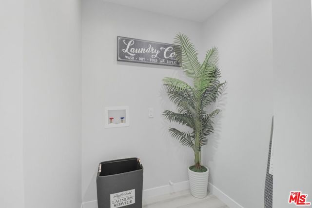 9710 S 8th Avenue, Inglewood CA: https://media.crmls.org/mediaz/28e37138-ca30-48da-ba45-d3e6c2c5e452.jpg
