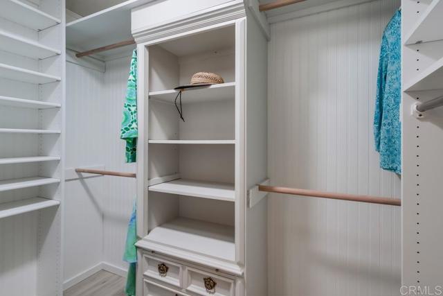 276 N El Camino Real, Oceanside CA: https://media.crmls.org/mediaz/28e3bed5-b3f3-411a-9468-eb9bc846f06c.jpg