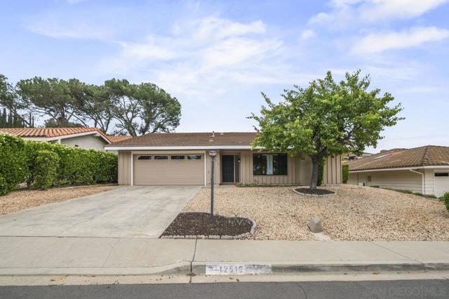 12516 Camino Vuelo, San Diego CA: https://media.crmls.org/mediaz/28e3da1a-5516-4834-8f99-c378f0012402.jpg