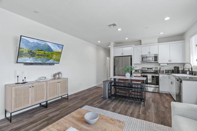 1278 San Antonio Street, Soledad CA: https://media.crmls.org/mediaz/28e40f31-9c97-4199-9e8e-ff3a3897ffa9.jpg