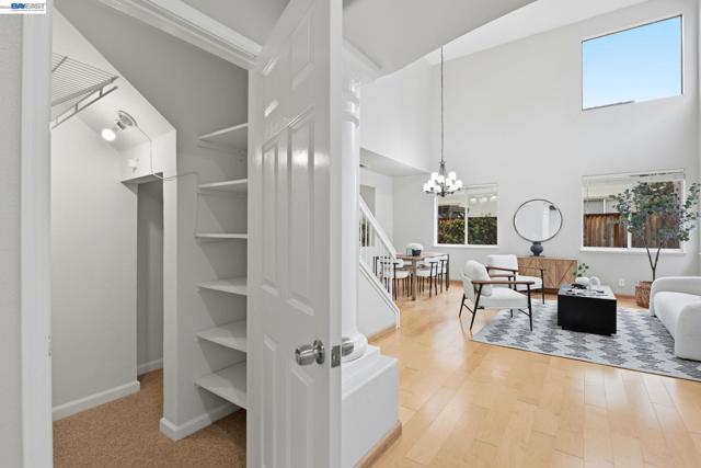 Image 6 of 55 For 15518 Harbor Way