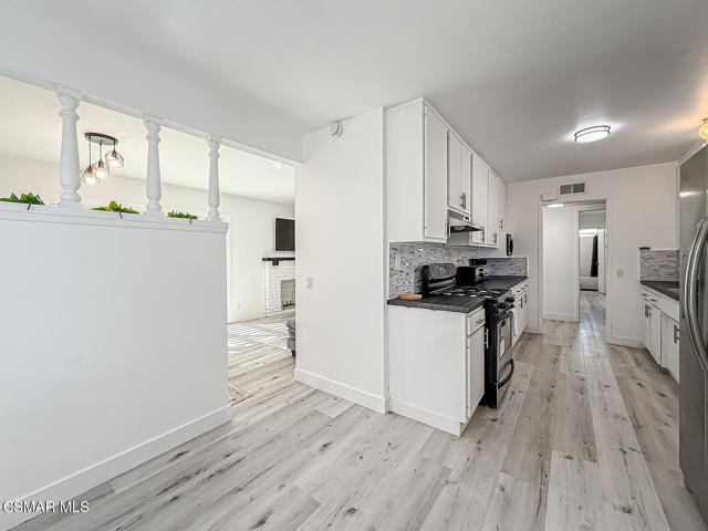 7729 Sedan Avenue, West Hills CA: https://media.crmls.org/mediaz/28e4a50e-aa86-4382-acf7-85a09bfdaf3d.jpg