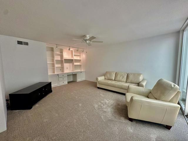 239 Santa Barbara Circle, Palm Desert CA: https://media.crmls.org/mediaz/28e4b6c0-f447-4990-b1d2-6e39de72fe30.jpg