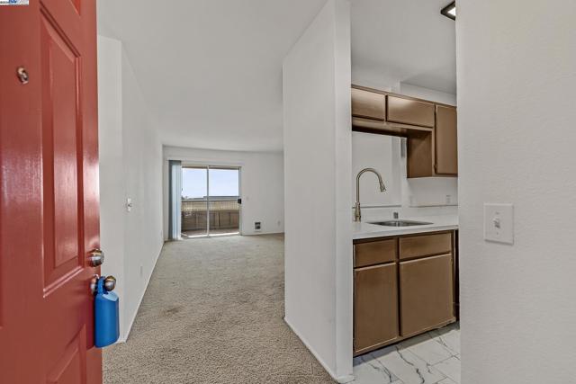 Image 11 of 36 For 681 Royston Ln  331