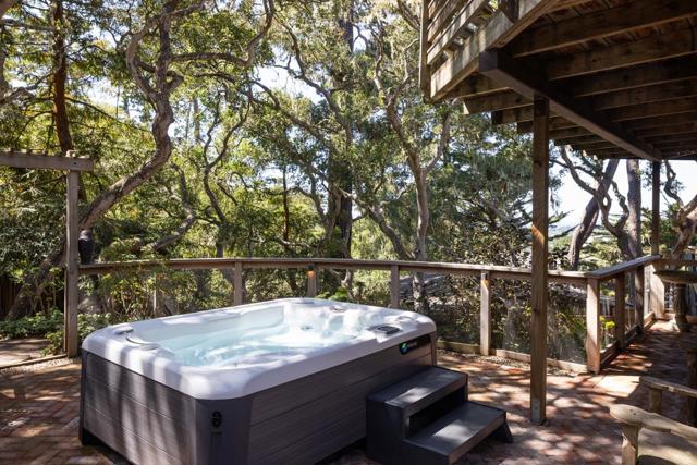 799 Parcel Street, Monterey CA: https://media.crmls.org/mediaz/28e5aad9-7bf1-48bf-8b16-a5573d0e8266.jpg