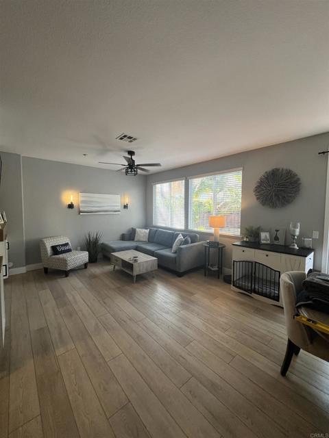 Detail Gallery Image 2 of 23 For 4113 Peninsula Dr, Carlsbad,  CA 92010 - 3 Beds | 2/1 Baths