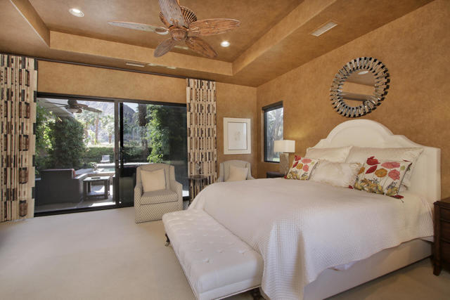 Image 18 of 43 For 77613 Via Villaggio