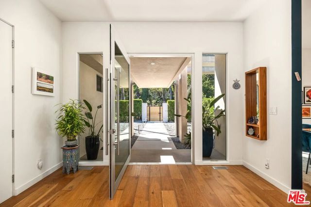 3112 Corda Drive, Los Angeles CA: https://media.crmls.org/mediaz/28e65c1a-1797-4934-b7fb-a30f273a6d2f.jpg