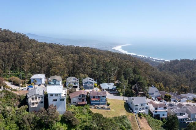 767 El Granada Boulevard, Half Moon Bay CA: https://media.crmls.org/mediaz/28e6a677-a7f4-4416-bd01-2d0227027e12.jpg