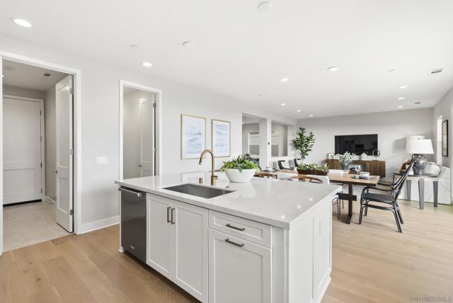 951 Visalia Pl, San Marcos CA: https://media.crmls.org/mediaz/28e6d74c-196c-4dc0-92e7-f352b7829773.jpg