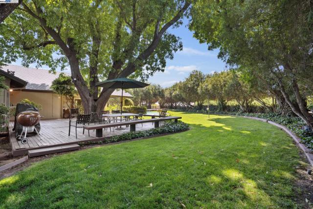 419 Burkhard Rd, Patterson CA: https://media.crmls.org/mediaz/28e70f79-2123-484b-aadf-773963d1cb8d.jpg
