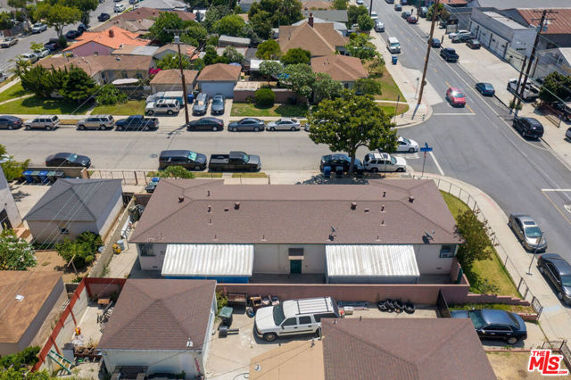 1513 Hendricks Avenue, Los Angeles CA: https://media.crmls.org/mediaz/28e73812-ae9c-415b-b953-4c89feaf3c79.jpg