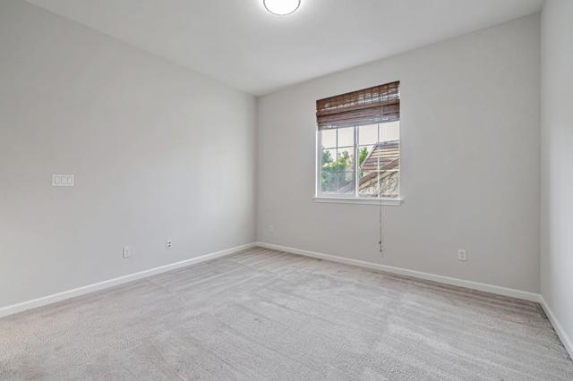 184 S Sonrisa Street, Mountain House CA: https://media.crmls.org/mediaz/28e845ef-7350-43b9-9b33-df73f53a78af.jpg