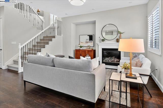 7829 Ridgeline Place, Dublin CA: https://media.crmls.org/mediaz/28e88764-3c0d-457b-b115-9b473b864a6e.jpg