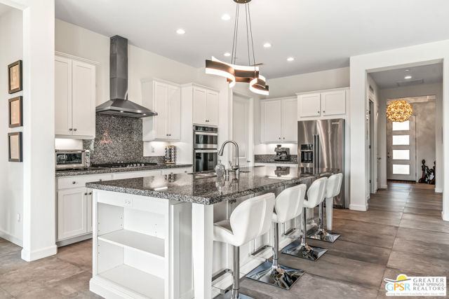 76 Claret, Rancho Mirage CA: https://media.crmls.org/mediaz/28e8d890-48e4-42e8-9c97-bf1031de2eaf.jpg