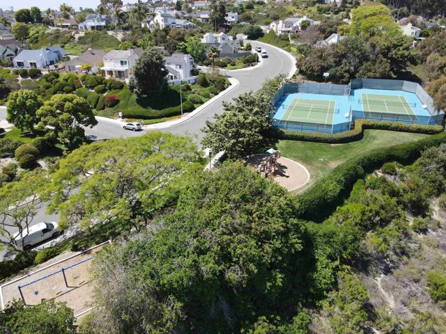 4503 Carnaby, Carlsbad CA: https://media.crmls.org/mediaz/28e90b02-e6f5-44fa-a993-9d87e6b29063.jpg