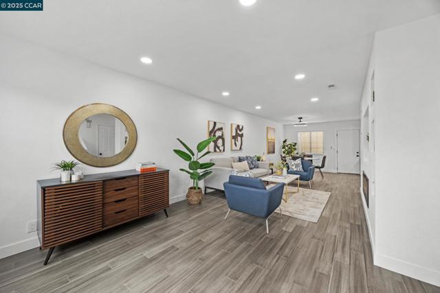 Image 5 of 60 For 917 60th St  