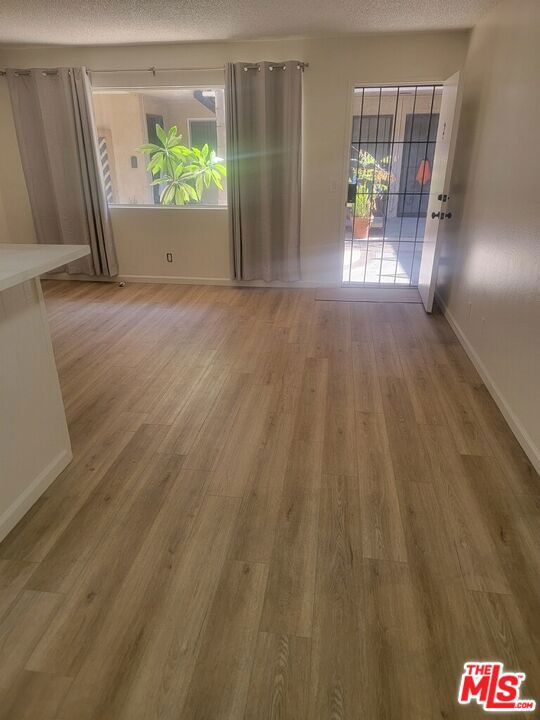 1605 E 1st Street, Long Beach CA: https://media.crmls.org/mediaz/28ea0d38-8174-416c-848b-369a6c7c5fed.jpg