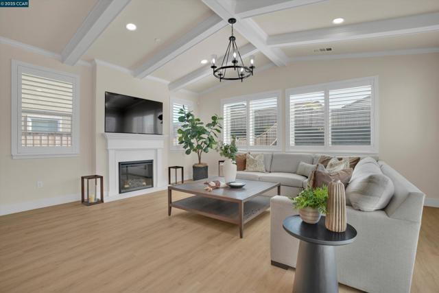 5498 Monte Vista Way, Antioch CA: https://media.crmls.org/mediaz/28ea2a1e-4f62-46d8-beb8-d392acc61b81.jpg