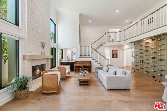 23180 Park Blanco, Calabasas CA: https://media.crmls.org/mediaz/28eb2c76-85c7-44a5-b331-0230e073cc86.jpg