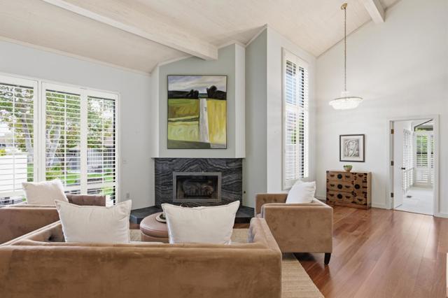 28095 Barn Way, Carmel CA: https://media.crmls.org/mediaz/28eb92c9-94e5-4559-98b2-9f60d695b778.jpg