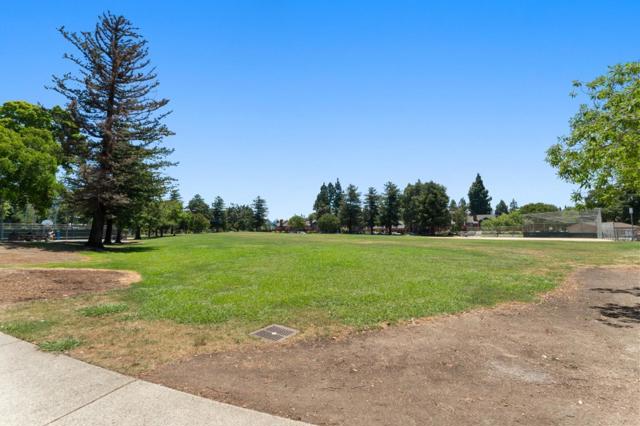 461 Costa Mesa Terrace, Sunnyvale CA: https://media.crmls.org/mediaz/28ebe7f3-c9ae-4634-91c0-260de05eb256.jpg
