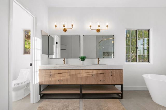 Detail Gallery Image 32 of 68 For 1248 via Christina, Vista,  CA 92084 - 4 Beds | 3 Baths