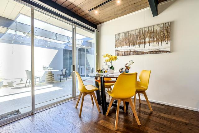 275 Puffin Court, Foster City CA: https://media.crmls.org/mediaz/28ed0e6c-2cf3-486b-8fd7-76b41c3390ae.jpg