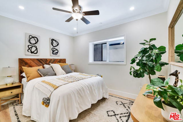 118 S Clark Drive, West Hollywood CA: https://media.crmls.org/mediaz/28ed1520-a300-4d86-a226-66eec6d4419f.jpg