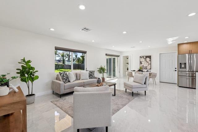 Detail Gallery Image 6 of 75 For 1573 E Madison Ave, El Cajon,  CA 92019 - 4 Beds | 3 Baths